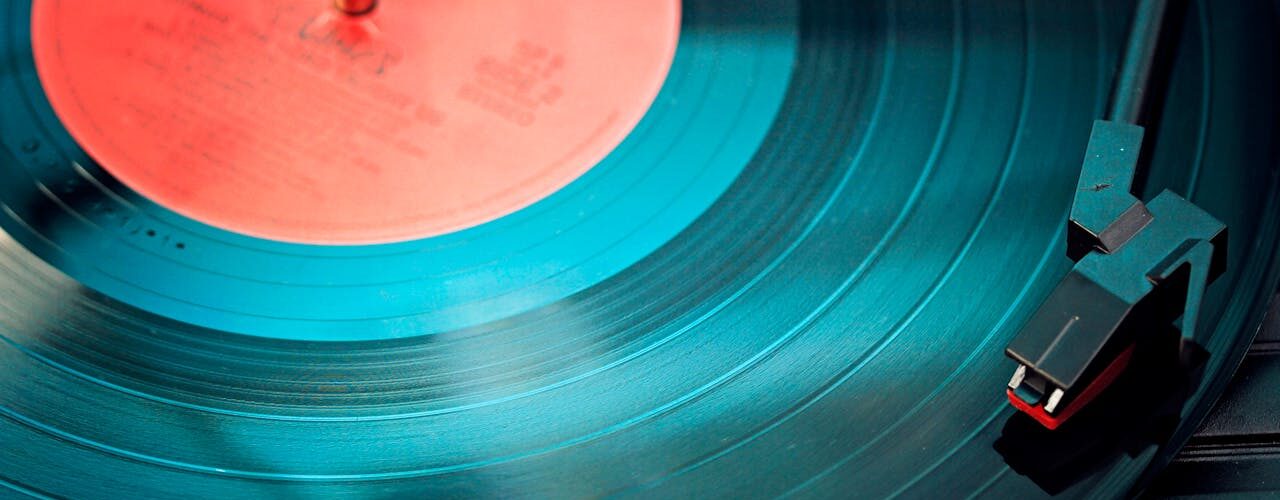 Wat is vinyl en waar wordt het voor gebruikt?