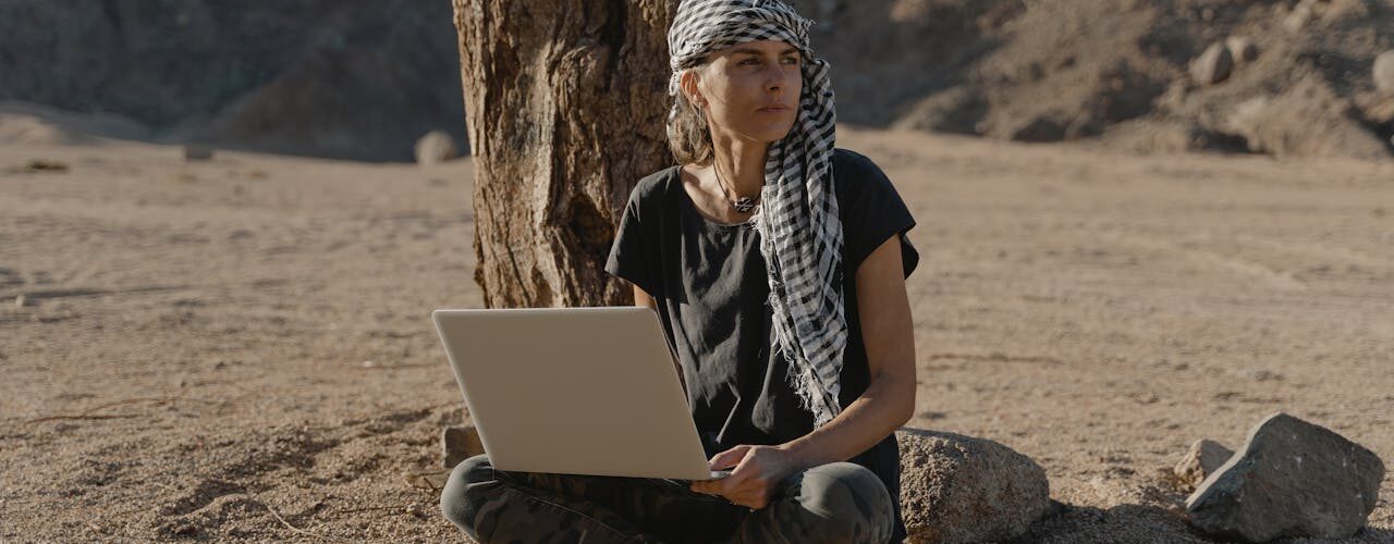 Waarom de digital nomad niet meer zonder laptop kan